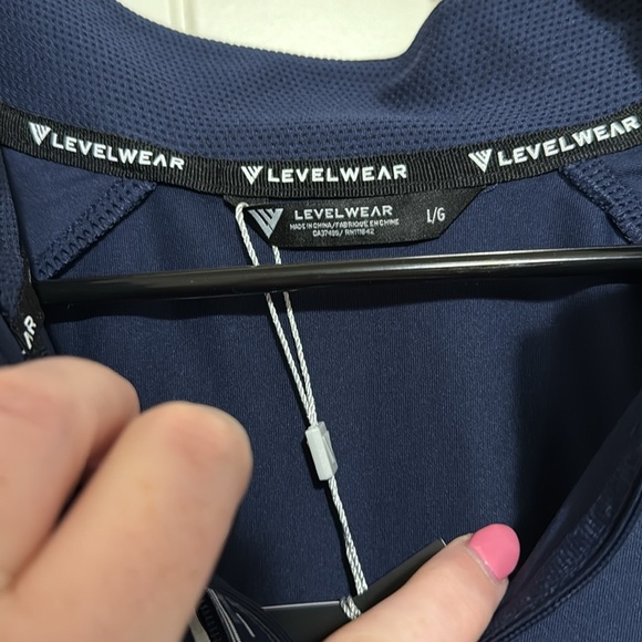 LevelWear Pullover large - Picture 3 of 7